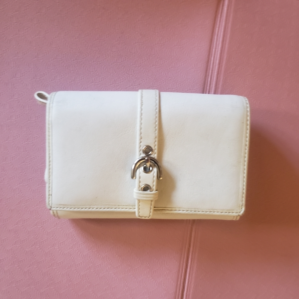 Coach Soho Legacy White Leather Wallet Vintage Y2K Buckle Bifold